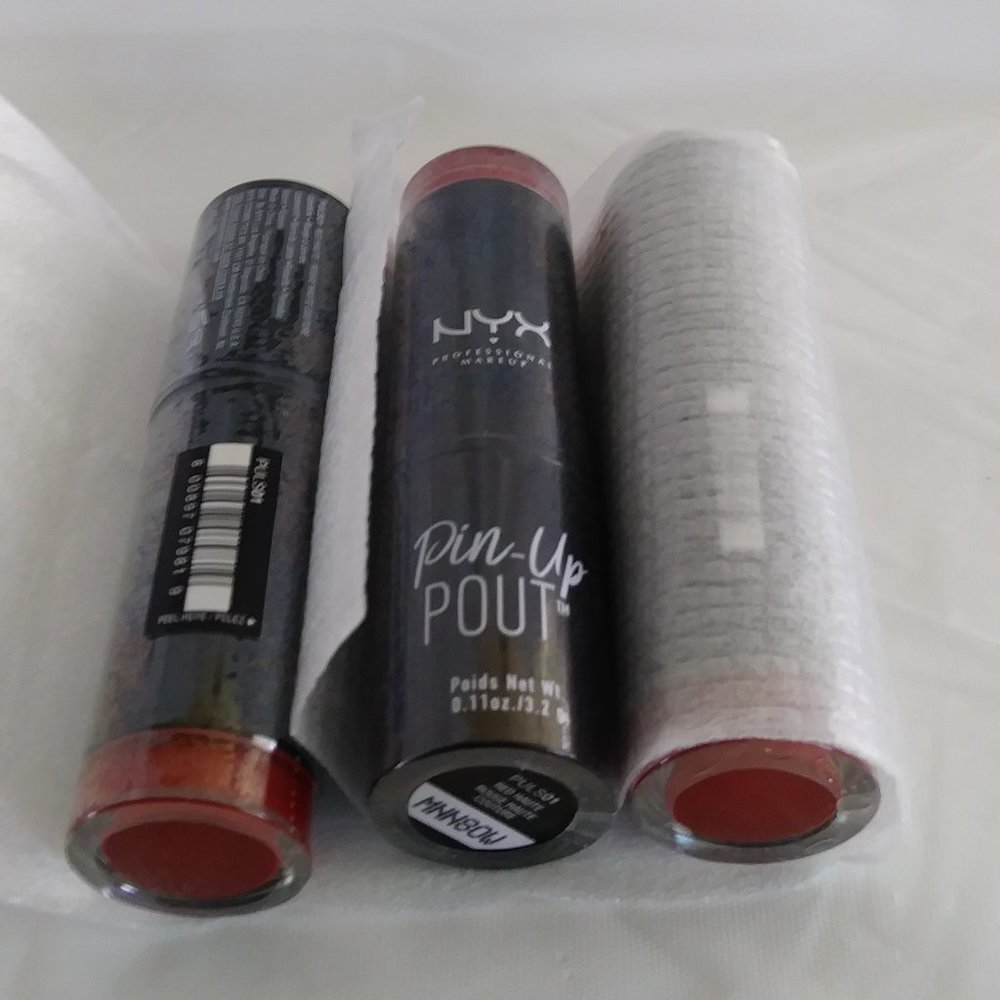 NYX Lipstick Red Haute (3 pack)